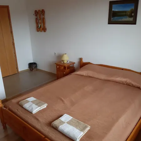 къща поколения 3* Tryavna