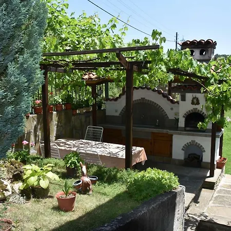 Къща Поколения 3* Tryavna