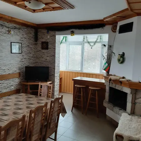 Къща Поколения 3*